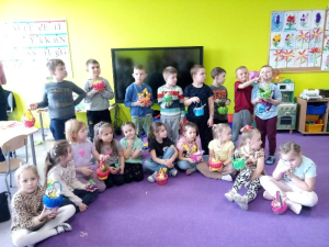 Zdjęcie do artykułu Spotkanie z pedagogiem specjalnym rodziców i warsztaty wielkanocne u przedszkolaków