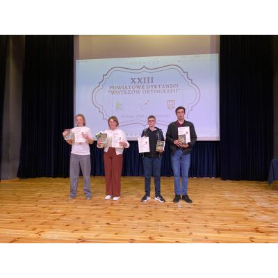 Sukces naszych uczniów w konkursie ortograficznym! Sukces naszych uczniów w konkursie ortograficznym!
