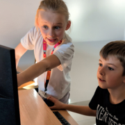 Multimedialny szał.00_01_00_20.Still015