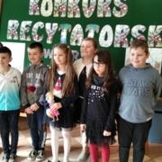 Uczniowie kl. II uczestnicy konkursu recytatorskiego.